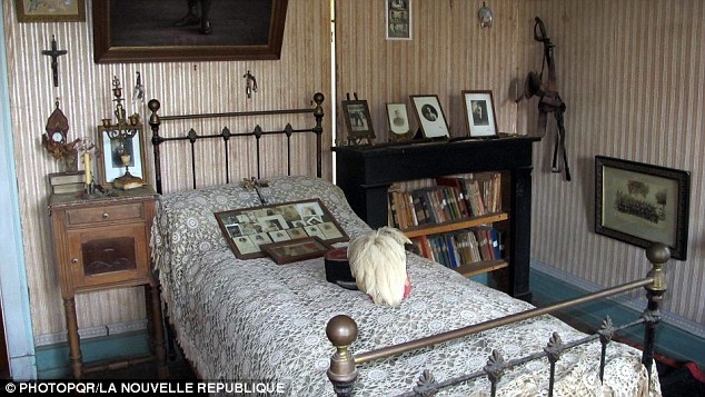 1413369739271_wps_77_PHOTOPQR_LA_NOUVELLE_REPU