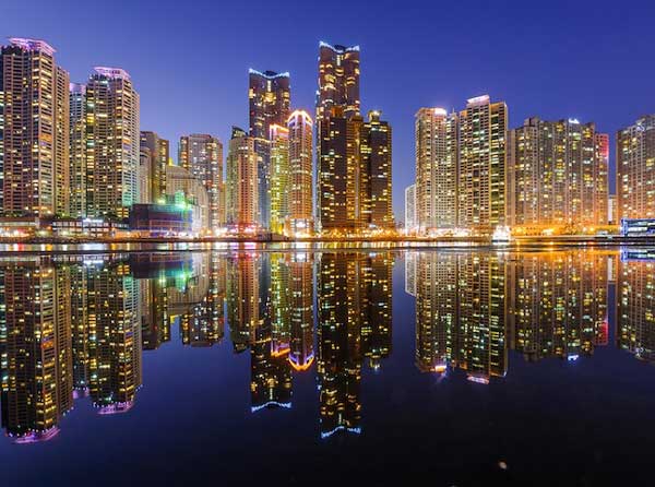 perierga.gr - Μια πόλη σε... καθρέφτη!