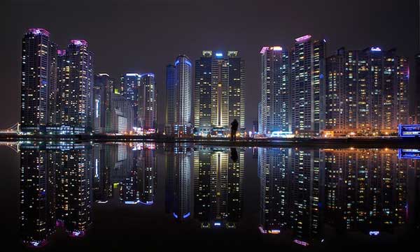 perierga.gr - Μια πόλη σε... καθρέφτη!