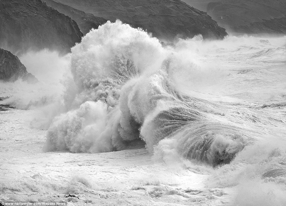 266018A300000578-2982457-image-a-15_1425638196373